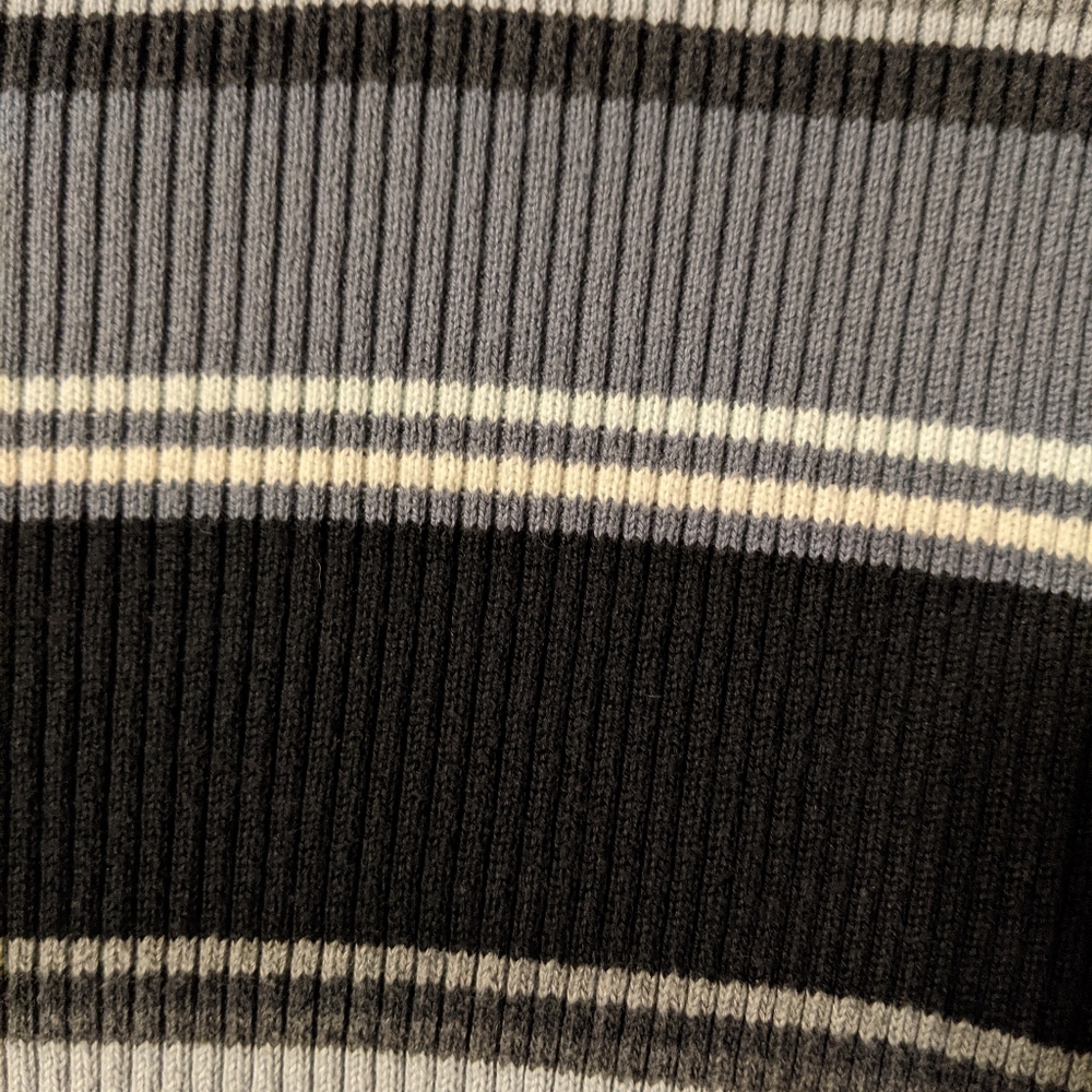 Turtleneck - Picture 4 of 5